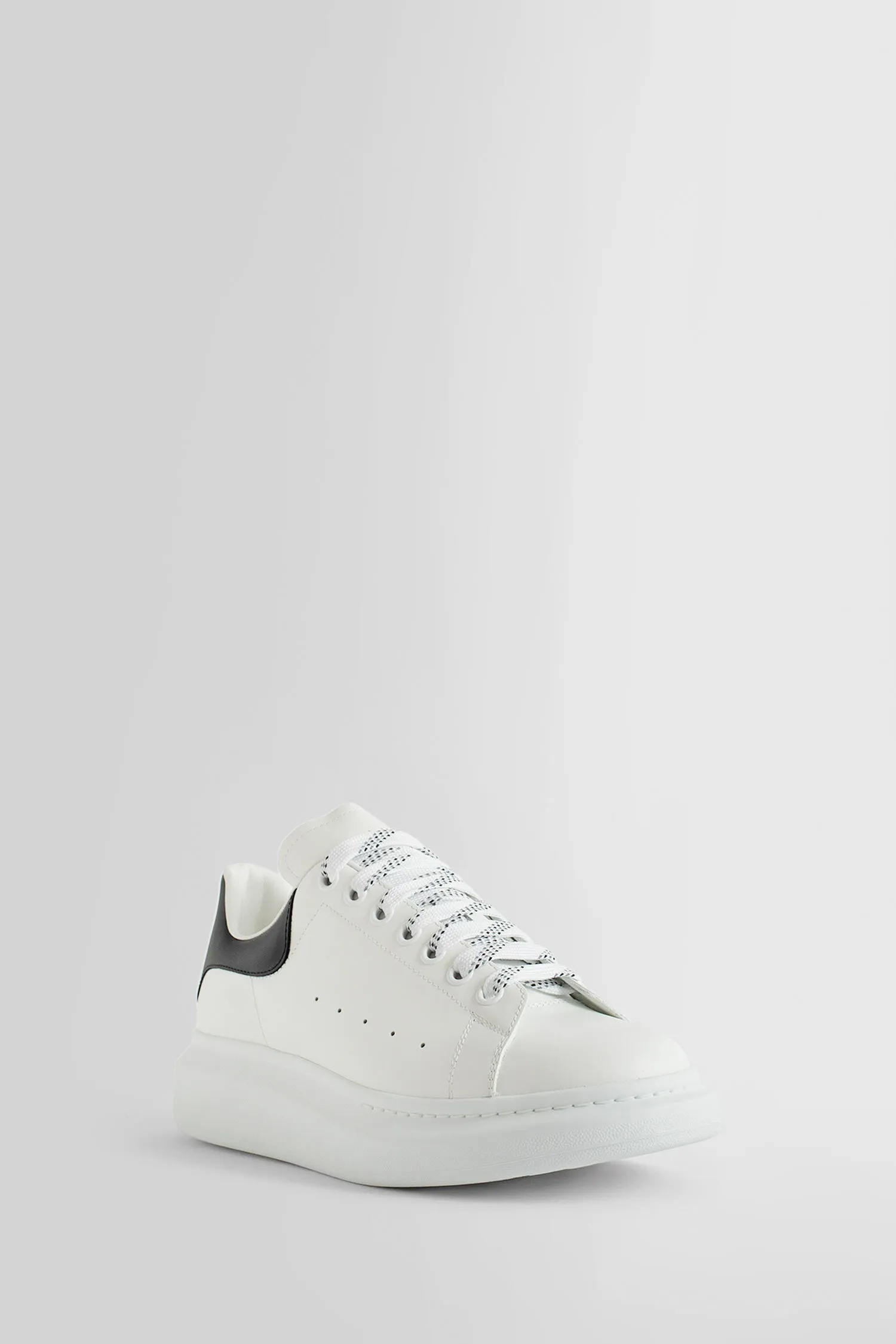 ALEXANDER MCQUEEN MAN WHITE SNEAKERS