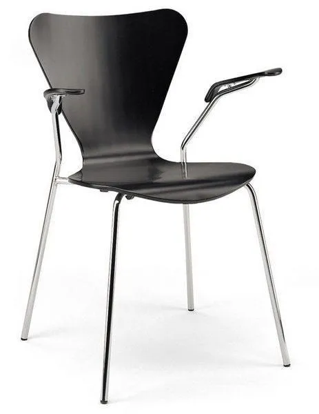 Arne Jacobsen Series 7 Armchair