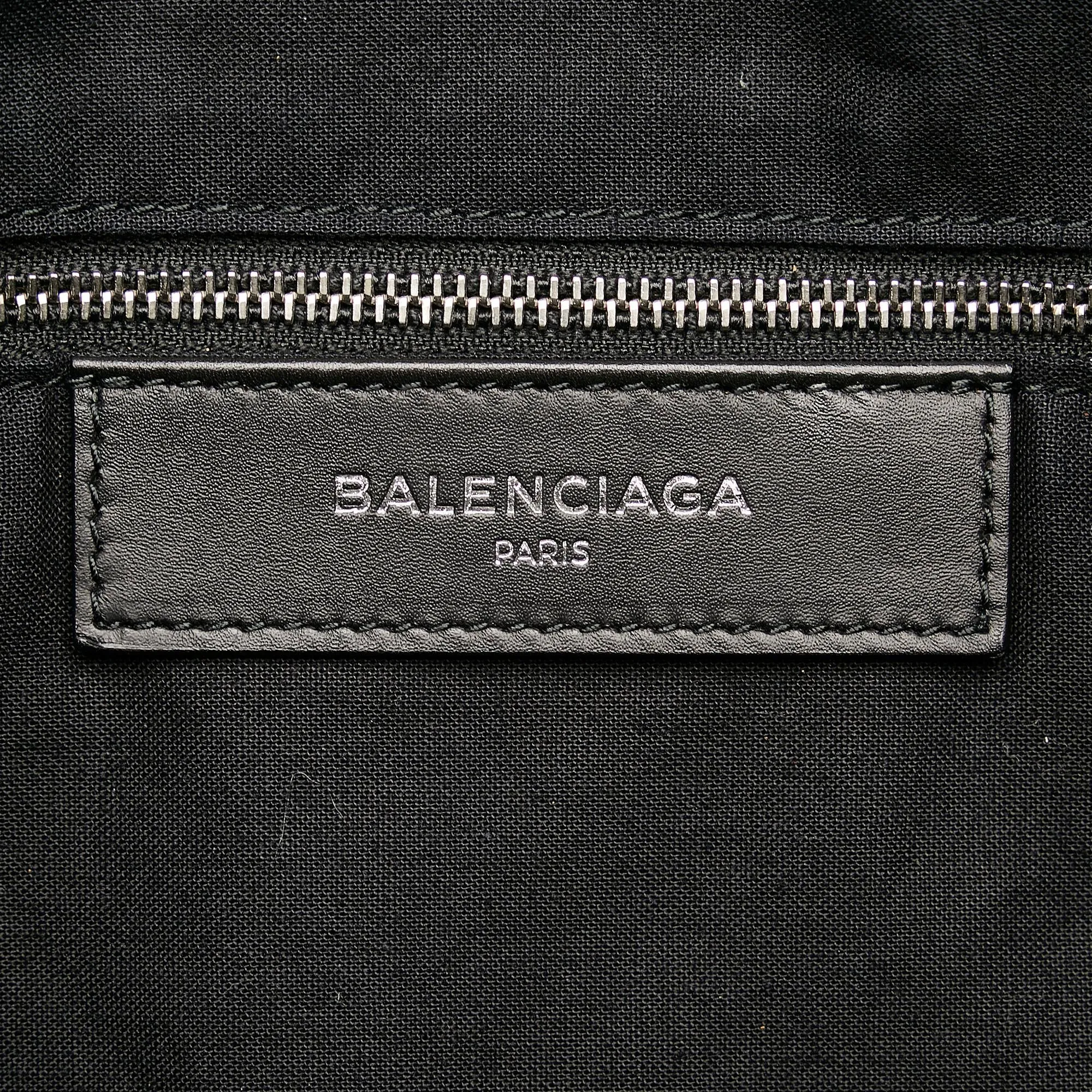 Balenciaga Navy Tote (SHG-PeMRDJ)