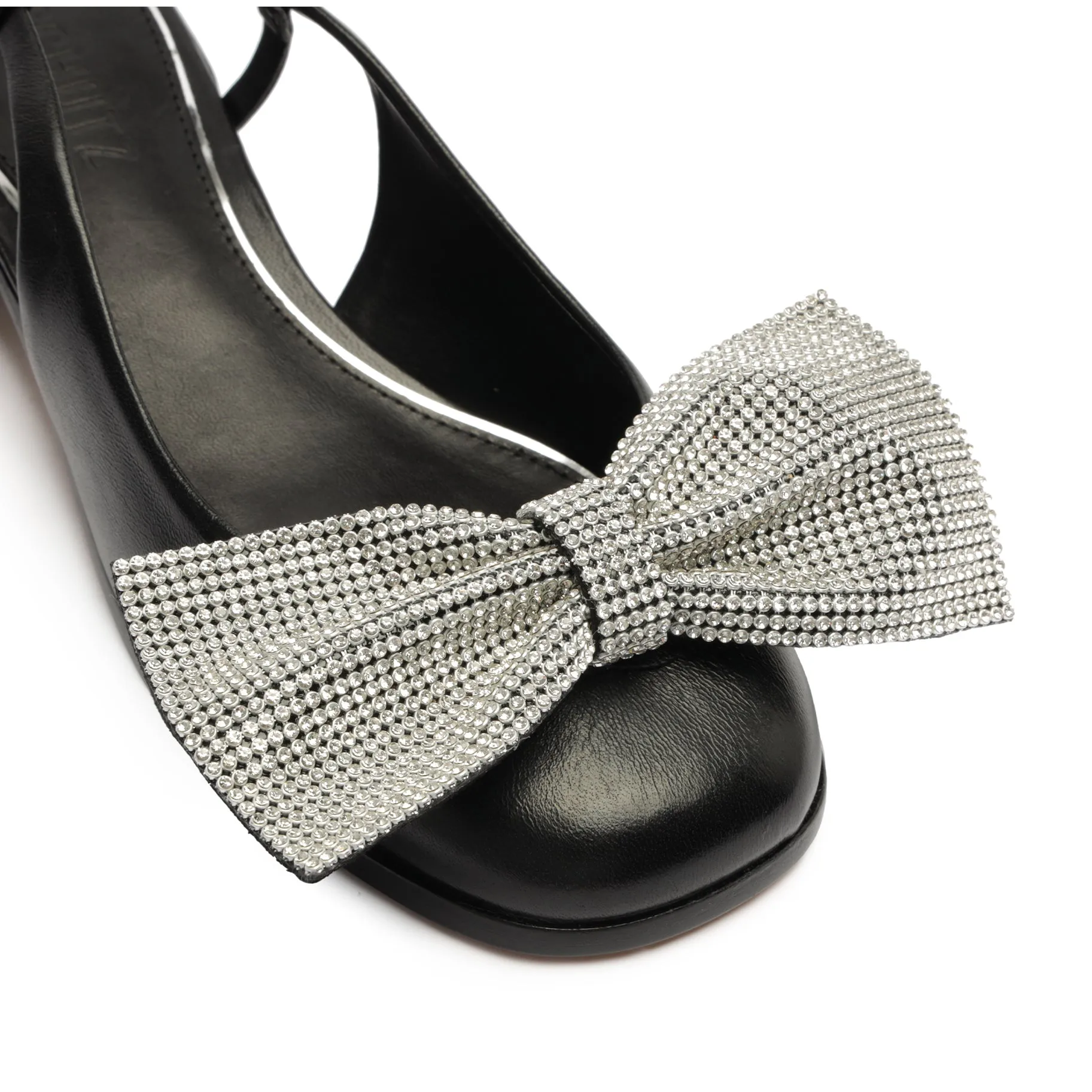 Dorothy Bow Leather Pump