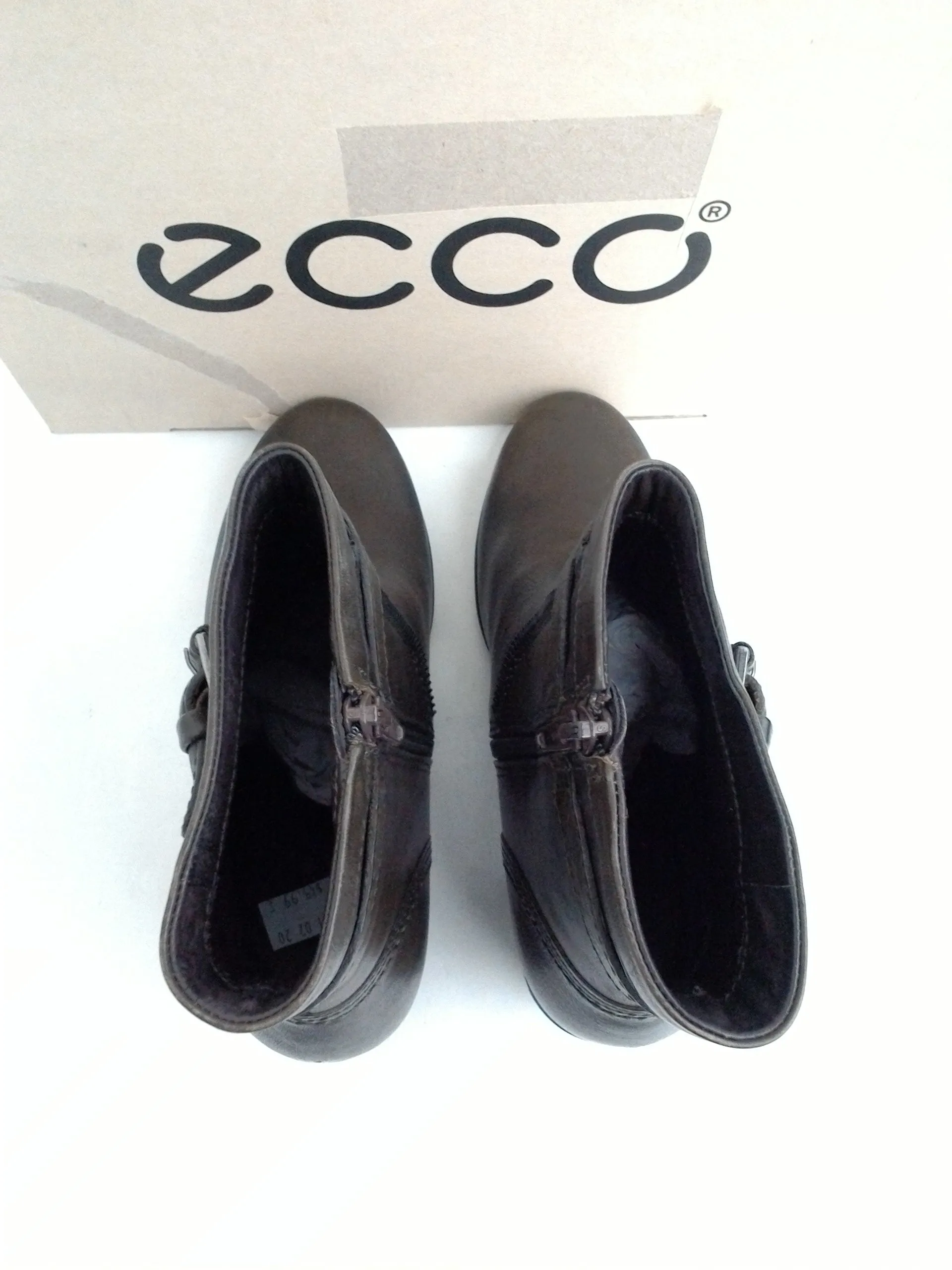 Ecco Women's Toch Mid Cup Zip Tarmac Size 36