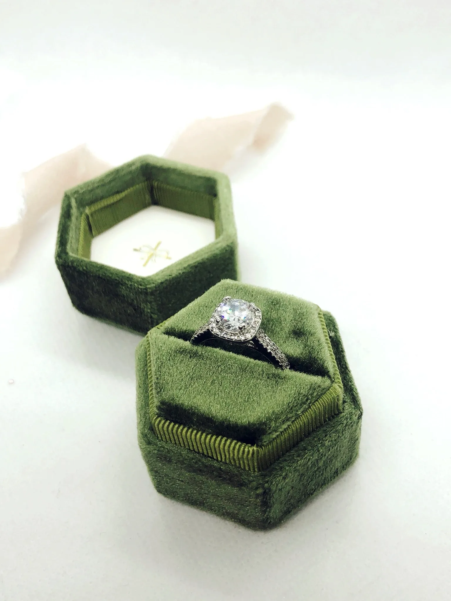 Grass Green Hexagon Ring Box