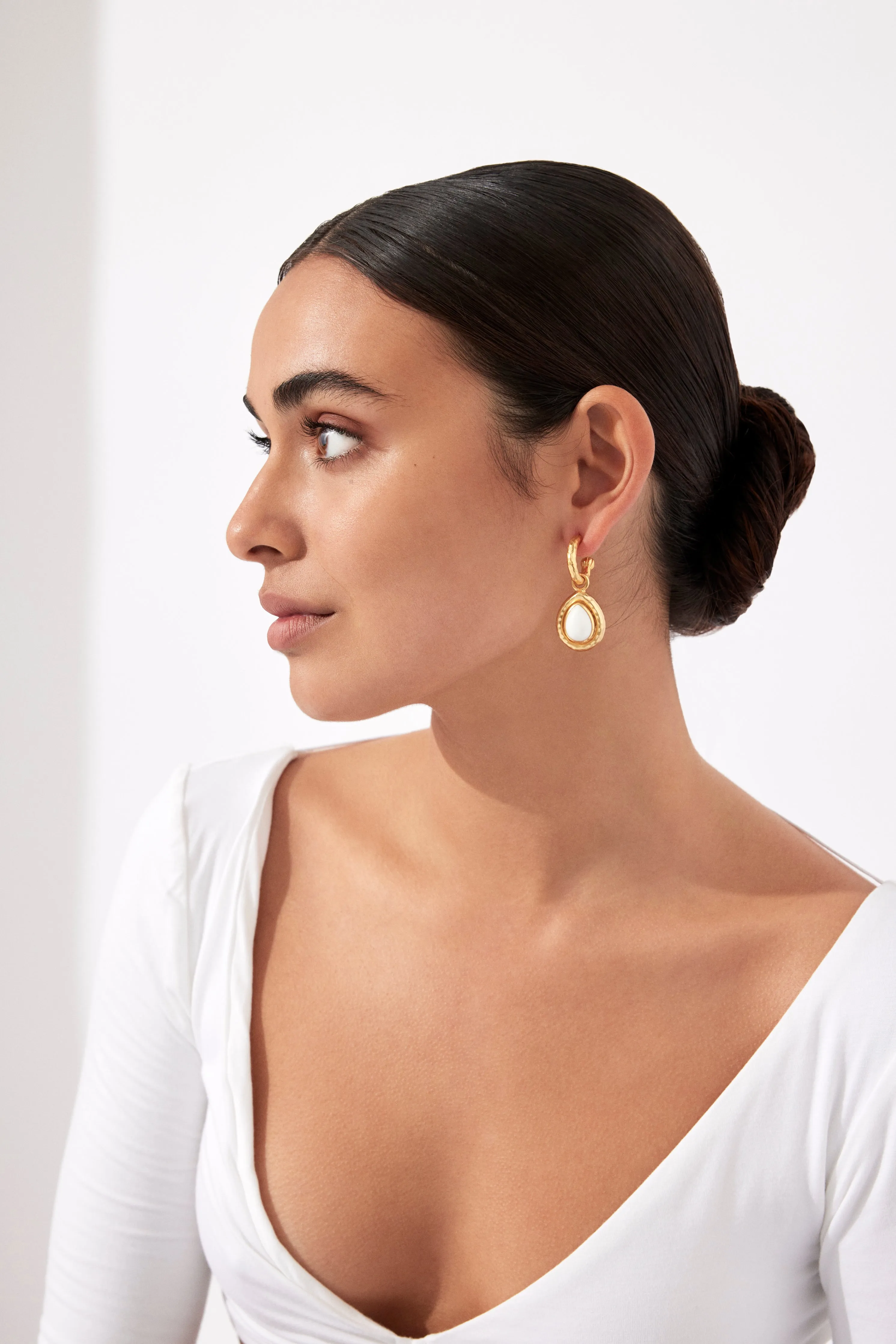 Ines Earrings White Stone