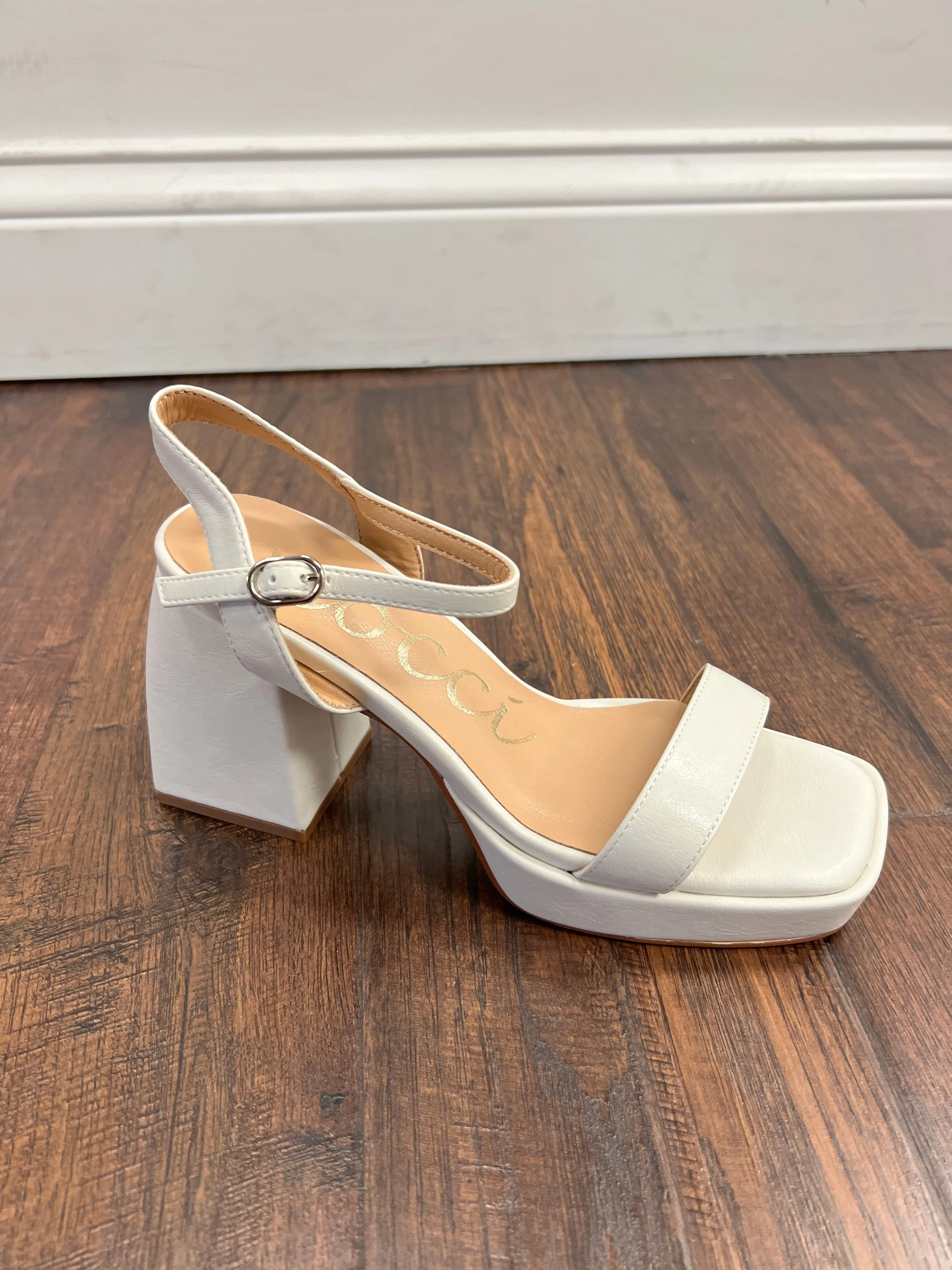 Miranda Sandal