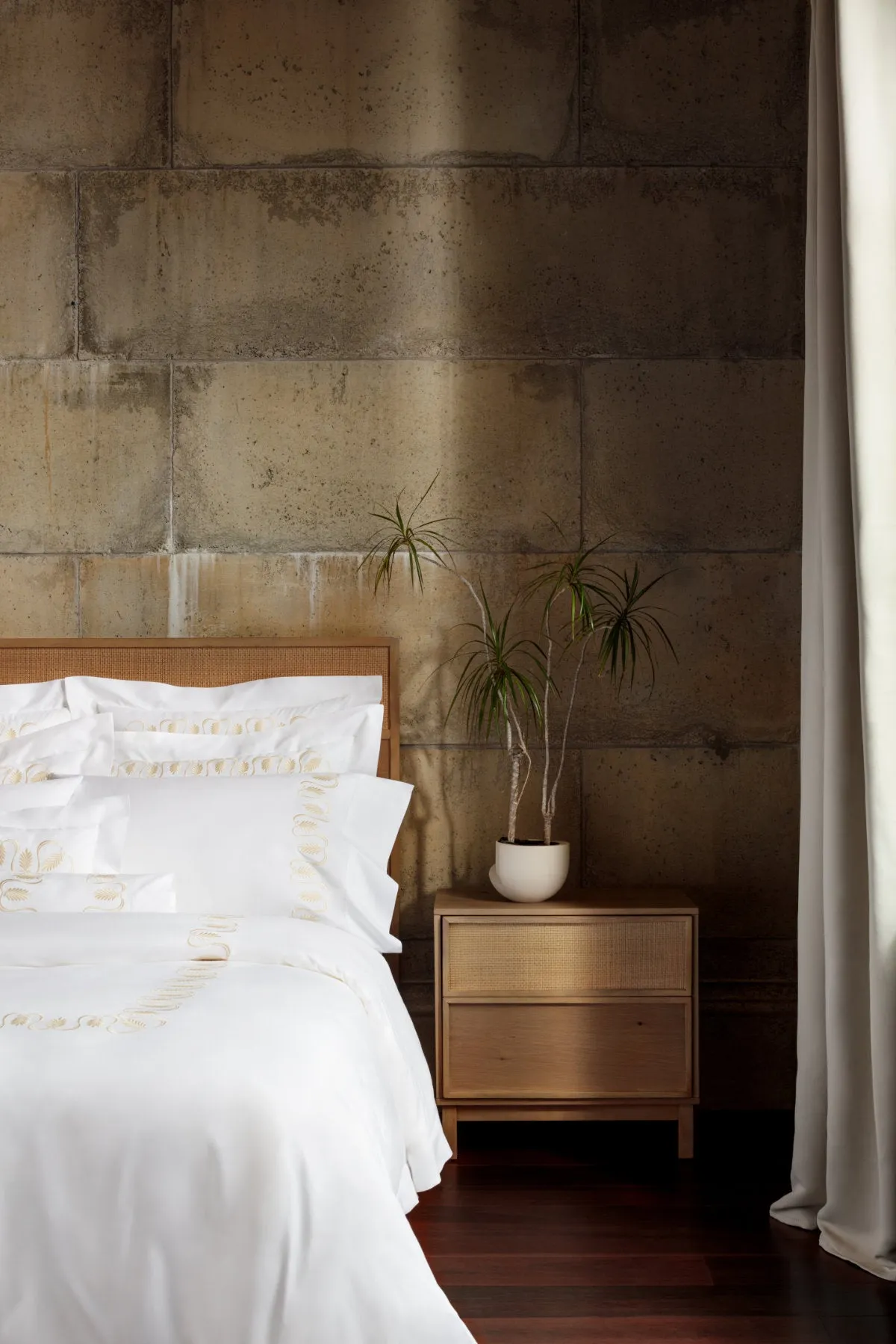 'Paolina' Bed Linen Collection by Pratesi