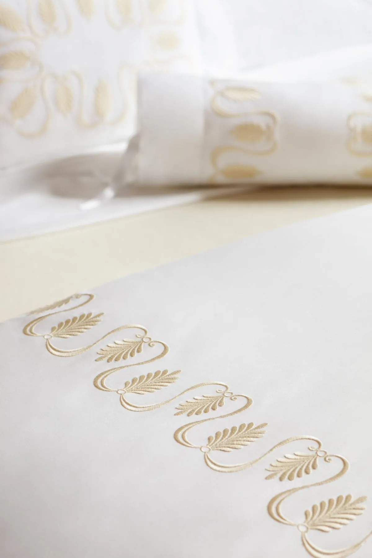 'Paolina' Bed Linen Collection by Pratesi