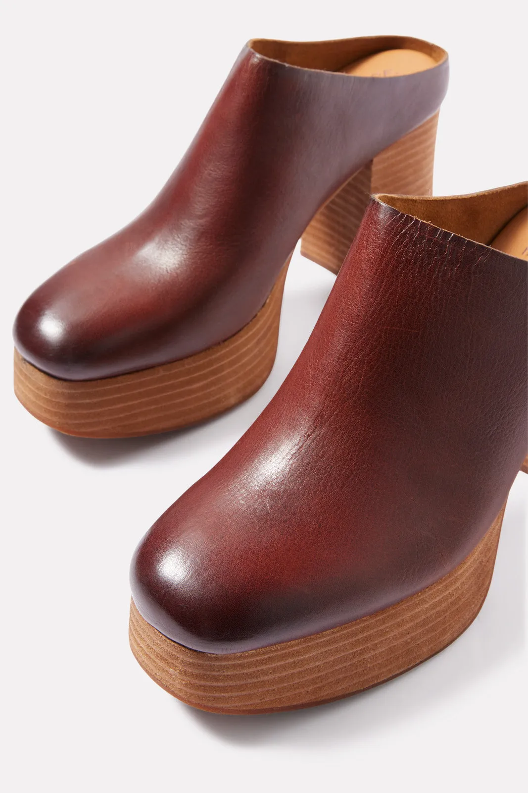 Veronica Clog